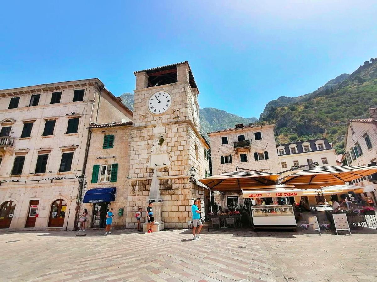Bay Of Kotor View Apartment With Pool Prčanj Eksteriør bilde